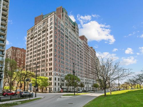 apt-11b-3240 N Lake Shore Dr, Chicago, IL, 60657-3912 | Card Image