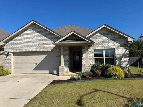 111 Shrewsberry Dr, New Market, AL, 35761-7766 | Card Image