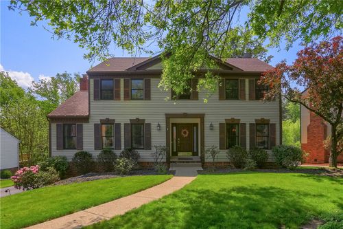 5124 Bronwyn Ct, Gibsonia, PA, 15044-8477 | Card Image
