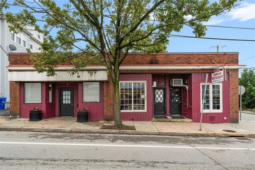 95 Warren Ave, East Providence, RI, 02914-5132 | Card Image