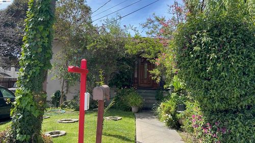 20309 Concord Ave, Cherryland, CA, 94541-1464 | Card Image