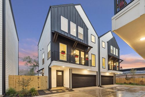 b-719 Thornton Rd, Houston, TX, 77018-2109 | Card Image