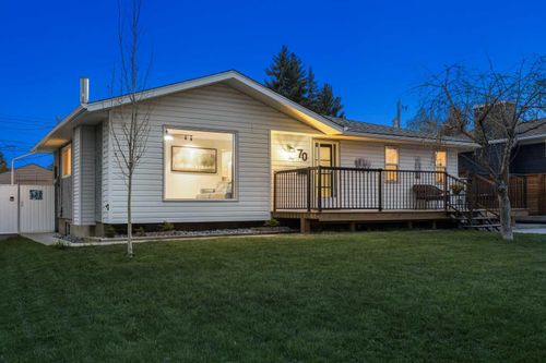 70 Hogarth Cres Sw, Calgary, AB, T2V3A7 | Card Image