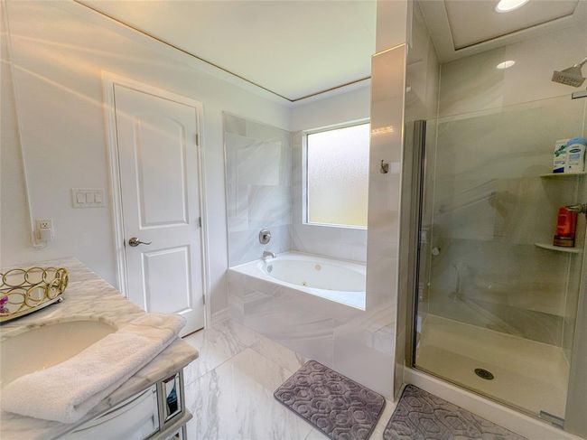 6702 Shining Sumac Ave, House other with 5 bedrooms, 3 bathrooms and 2 parking in Houston TX | Image 21