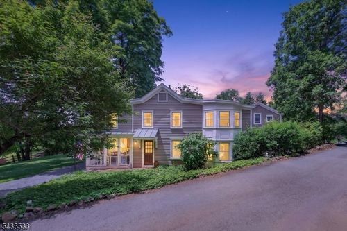 35 Woodledge Rd, Watchung, NJ, 07069-6438 | Card Image