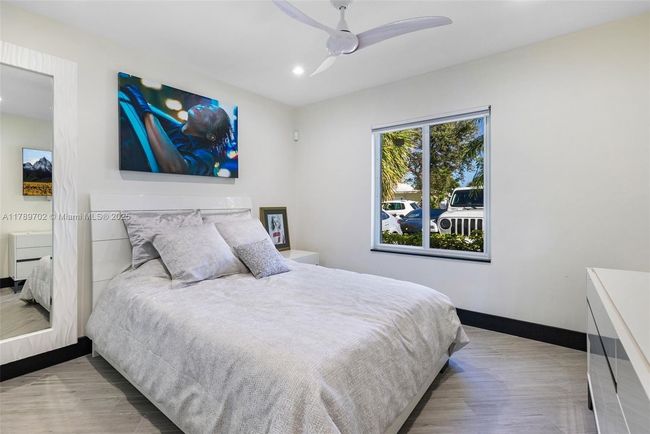 517 S Riverside Dr, House other with 3 bedrooms, 2 bathrooms and null parking in Pompano Beach FL | Image 5
