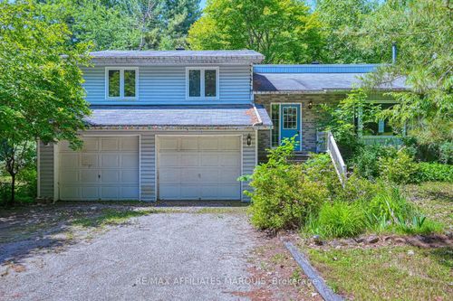 122 Church Ave, Perth, ON, K7H0H1 | Card Image