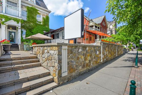 64 King St E, Brockville, ON, K6V1B3 | Card Image