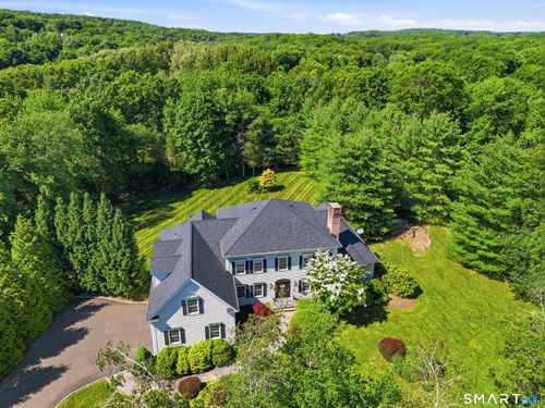 30 Carriage Dr, Easton, CT, 06612-1020 | Card Image