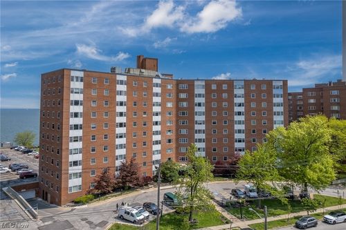 419-11850 Edgewater Dr, Lakewood, OH, 44107-6401 | Card Image