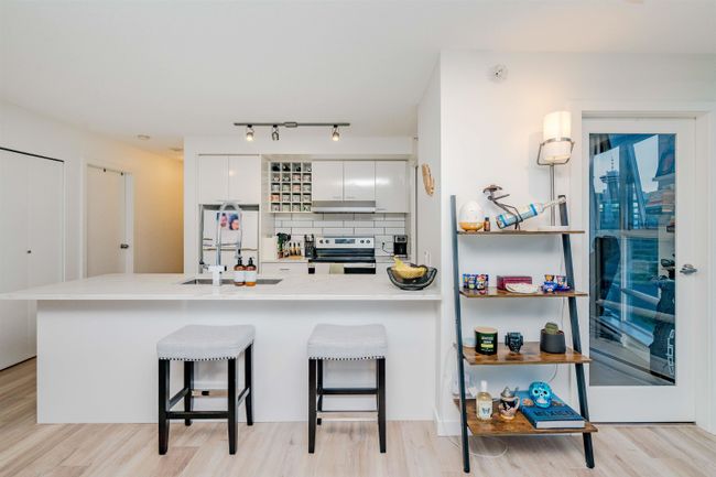 1708 - 111 W Georgia Street, Condo with 2 bedrooms, 2 bathrooms and 1 parking in Vancouver BC | Image 19