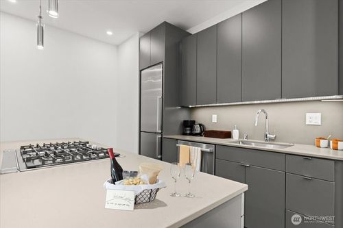 unit-c-2009 S Norman St, Seattle, WA, 98144-3368 | Card Image