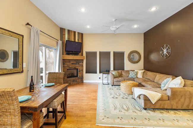 221 N Townsend St, Condo with 2 bedrooms, 2 bathrooms and null parking in New Buffalo MI | Image 7
