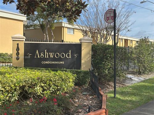 e204-1000 Lake Of The Woods Blvd, FERN PARK, FL, 32730-2984 | Card Image