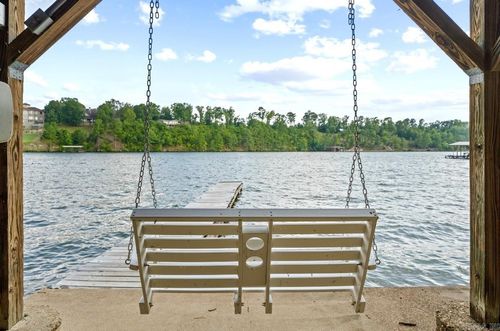 325 Galveston Rd, Hot Springs, AR, 71913-9424 | Card Image