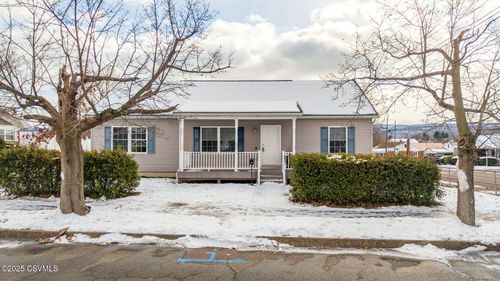 600 E 10th St, Berwick, PA, 18603-3229 | Card Image