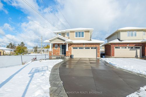 19 Kenmar Crt, Saint Catharines, ON, L2P0E4 | Card Image