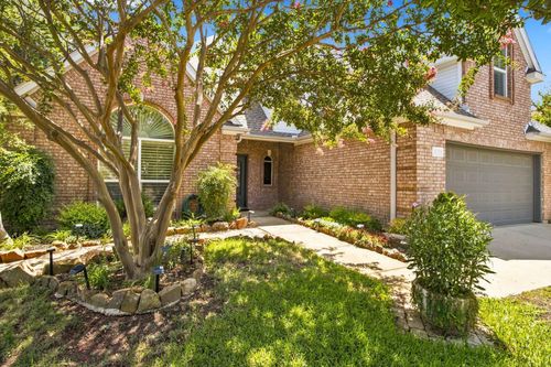 2620 Heather Brook Ct, Bedford, TX, 76021-7233 | Card Image