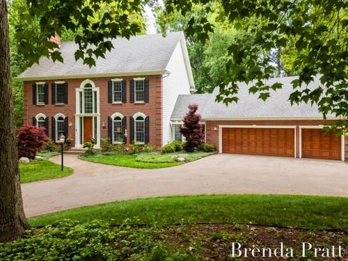 5691 Forest Glen Dr, Ada, MI, 49301-9111 | Card Image