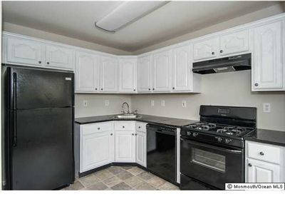 1000 - 132 Wood Duck Court, Condo with 2 bedrooms, 2 bathrooms and null parking in Freehold NJ | Image 2