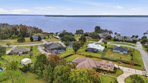 241 Crystal Cove Dr, Palatka, FL, 32177-8605 | Card Image