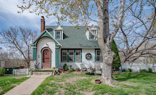 433 33rd St, Sioux City, IA, 51104-2515 | Card Image