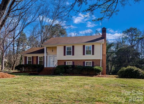 3000 Windrow Lane, Matthews, NC, 28105 | Card Image
