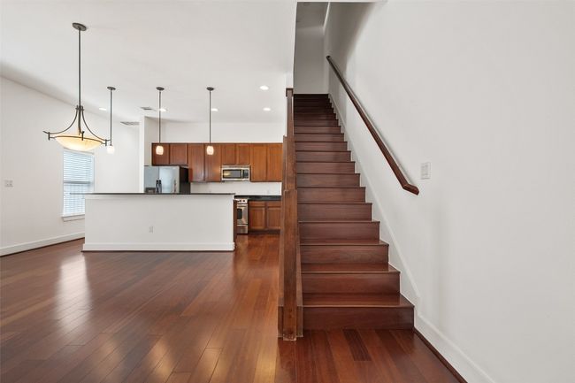 B - 2209 Thornton Rd, Condo with 3 bedrooms, 3 bathrooms and 2 parking in Austin TX | Image 8