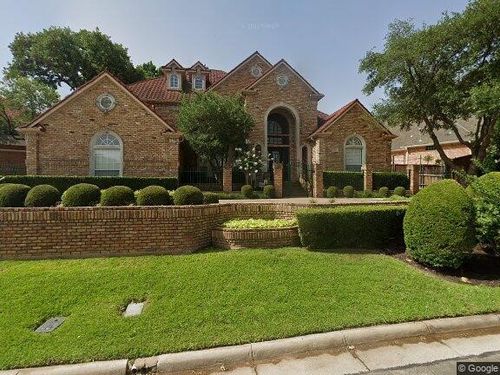 2423 River Rock Cir, Arlington, TX, 76006-2779 | Card Image