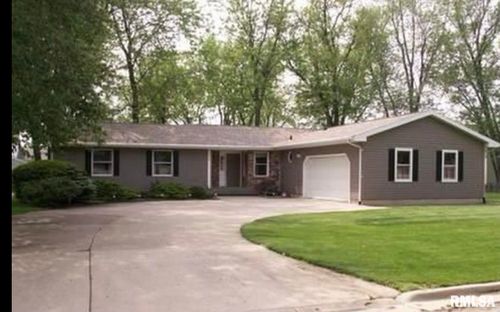 208 S Rose Hill Dr, Long Grove, IA, 52756-9768 | Card Image