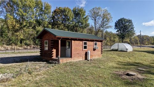 4125 Deerfield Ave Nw, North Lawrence, OH, 44666-9520 | Card Image