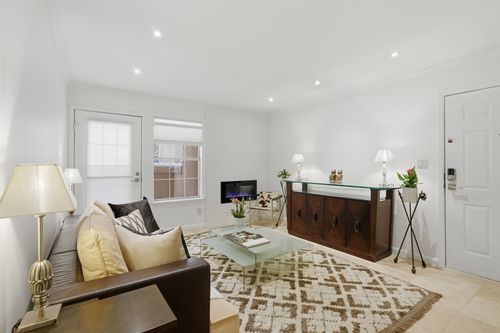 7-104-2501 Zia, Santa Fe, NM, 87505 | Card Image