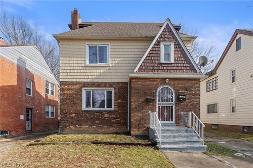 876 Eloise Dr, Cleveland Heights, OH, 44112-2311 | Card Image