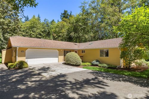 8960 Ne Day Rd E, Bainbridge Island, WA, 98110-1398 | Card Image
