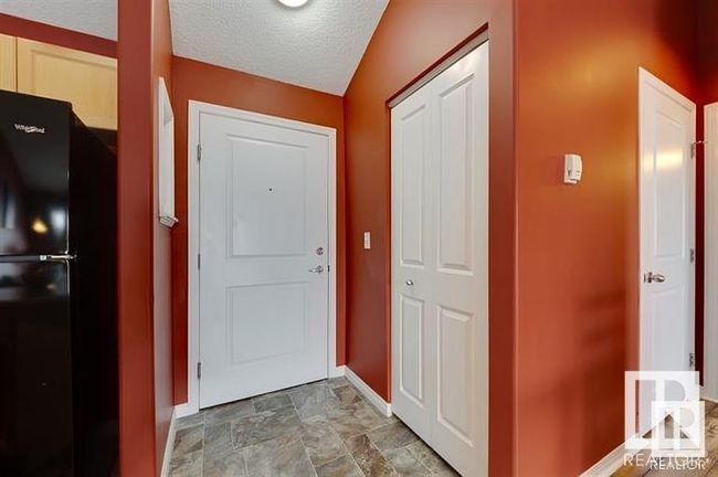 401 - 245 Edwards Dr Sw, Condo with 2 bedrooms, 2 bathrooms and null parking in Edmonton AB | Image 5