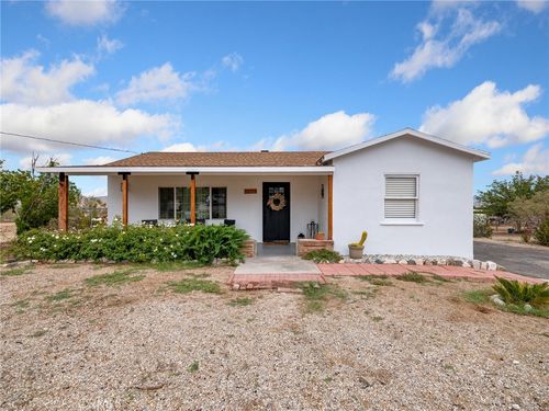 32320 Sutter Rd, Lucerne Valley, CA, 92356-8533 | Card Image