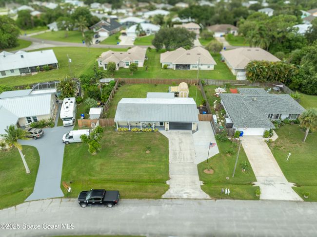 262 Dock Ave, House other with 2 bedrooms, 2 bathrooms and null parking in SEBASTIAN FL | Image 5