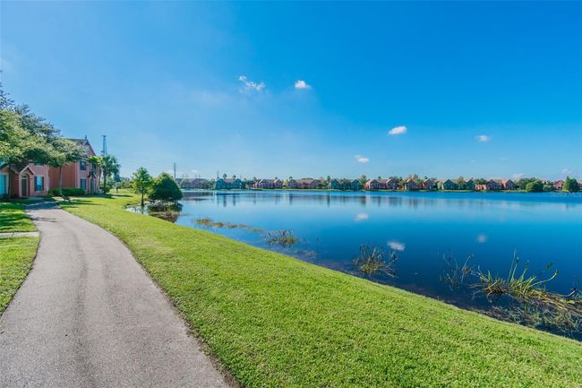9740 - 9740 Lake Chase Island Way, Condo with 2 bedrooms, 2 bathrooms and null parking in TAMPA FL | Image 40