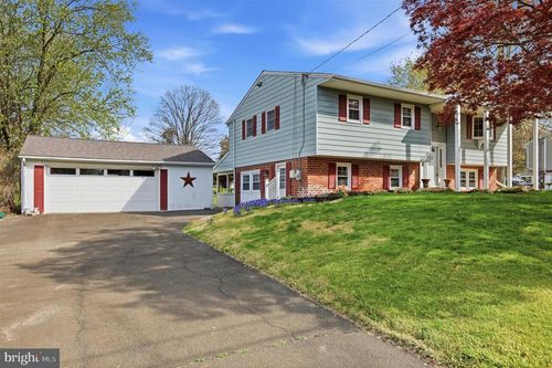 157 Blue Jay Rd, Chalfont, PA, 18914-3103 | Card Image