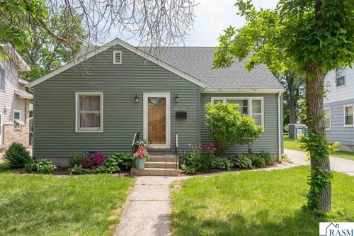 121 Winkler Street, Mankato, MN, 56001 | Card Image