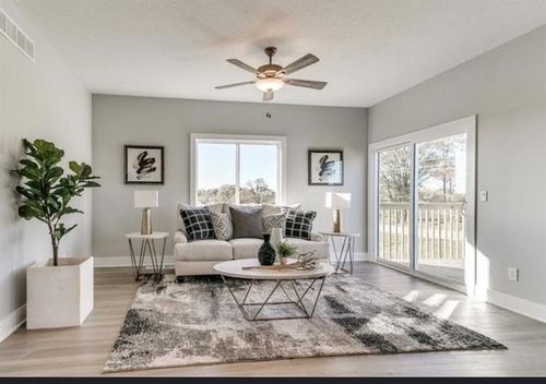 2728 Yordi Dr, Norwalk, IA, 50211-1373 | Card Image