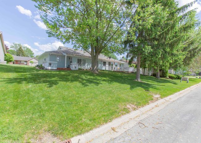 607 Pine Run, Condo with 2 bedrooms, 1 bathrooms and null parking in Angola IN | Image 12