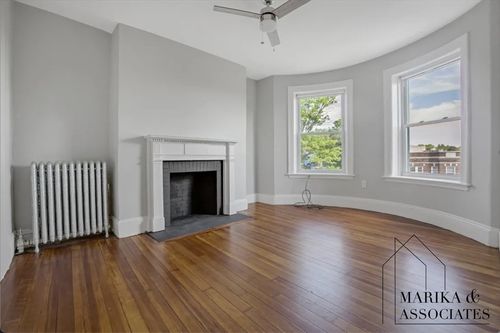 2-108 Winthrop Road, Brookline, MA, 02445 | Card Image