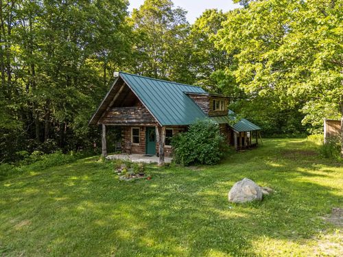 456 Powell Farm Rd, Sharon, VT, 05065-6781 | Card Image