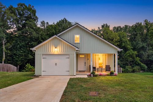 1468 Isaiah Dr, Clarksville, TN, 37042-1352 | Card Image