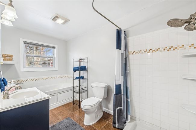 138 S Pine Ave, House other with 5 bedrooms, 3 bathrooms and 4 parking in Stoystown PA | Image 20