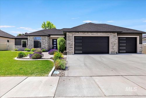 2329 Settlers Ridge Trl, Twin Falls, ID, 83301-5877 | Card Image