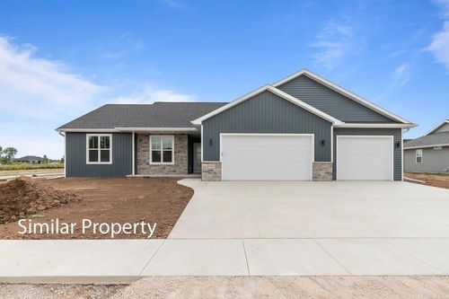 W7083 Otis Drive, GREENVILLE, WI, 54942 | Card Image