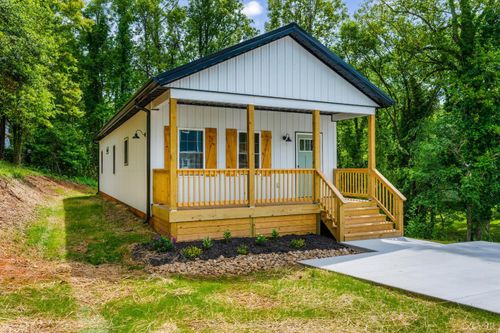 1513 Monsview Pl, Lynchburg, VA, 24504-1048 | Card Image