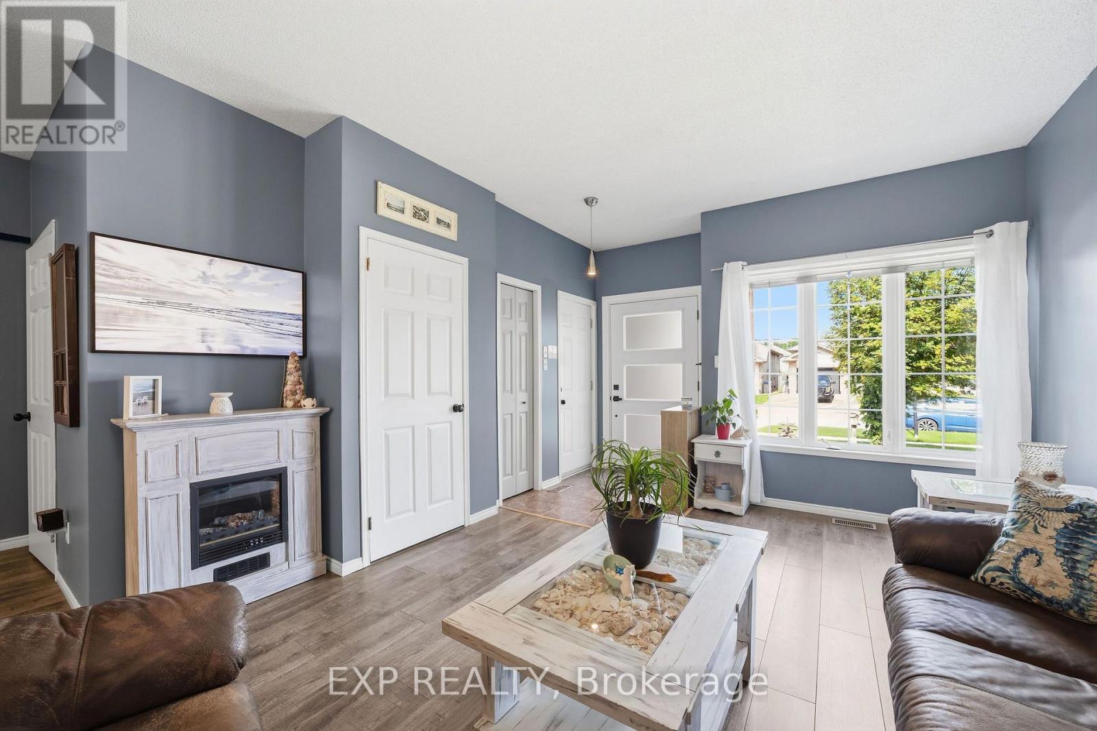 Residential in Strathroy-Caradoc (SE) 3